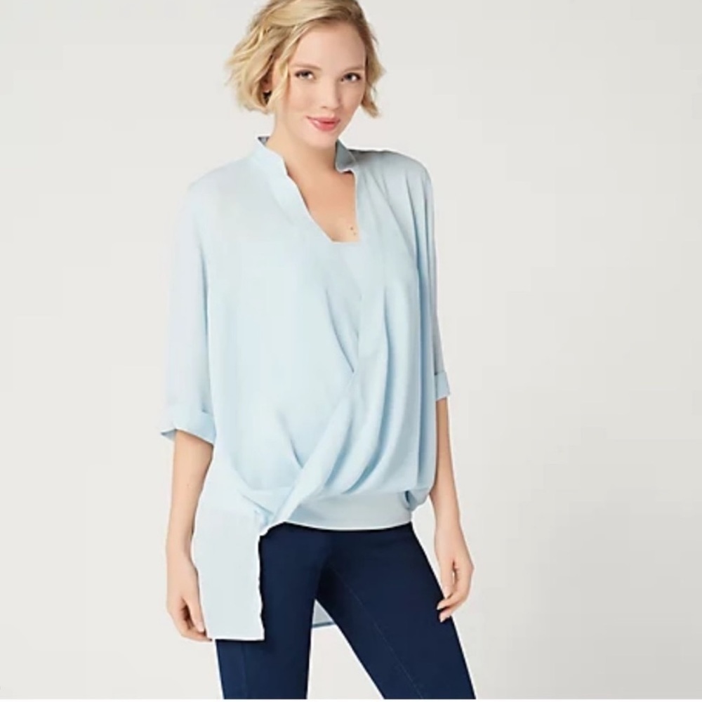 LISA RINNA TWIST FRONT TOP WITH CAMI - chambray blue -